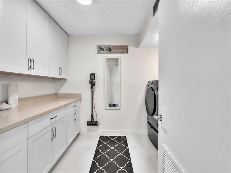 Image 30 of 85 For 8010 Hampton Blvd  403