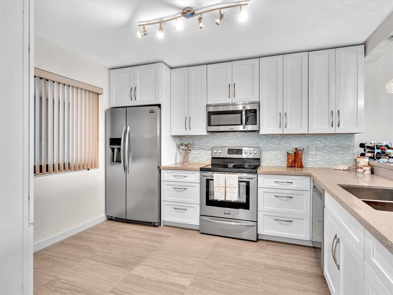 Image 38 of 85 For 8010 Hampton Blvd  403