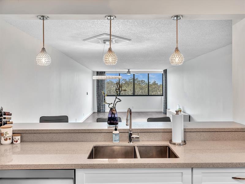 Image 40 of 85 For 8010 Hampton Blvd  403