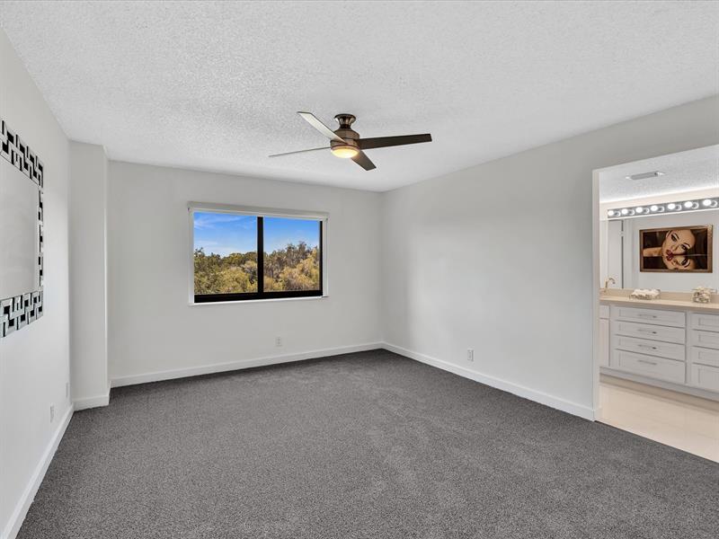 Image 43 of 85 For 8010 Hampton Blvd  403
