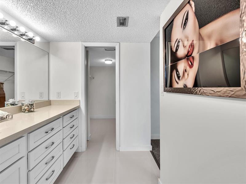 Image 47 of 85 For 8010 Hampton Blvd  403