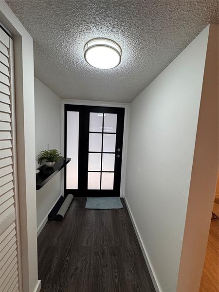 Image 8 of 85 For 8010 Hampton Blvd  403