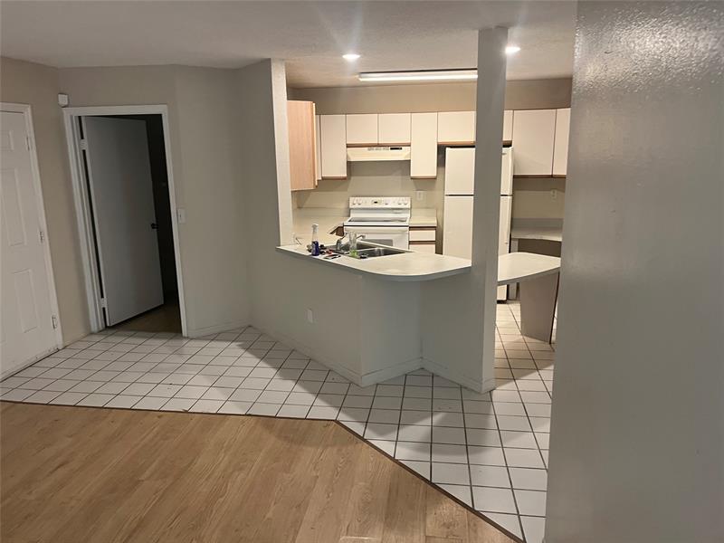Image 12 of 15 For 4045 Mcnab Rd  110