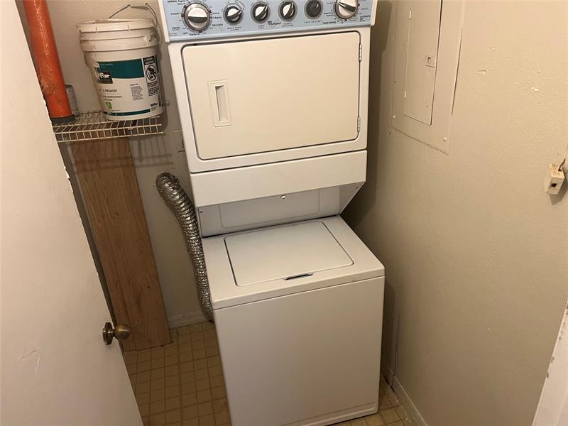 Image 7 of 15 For 4045 Mcnab Rd  110