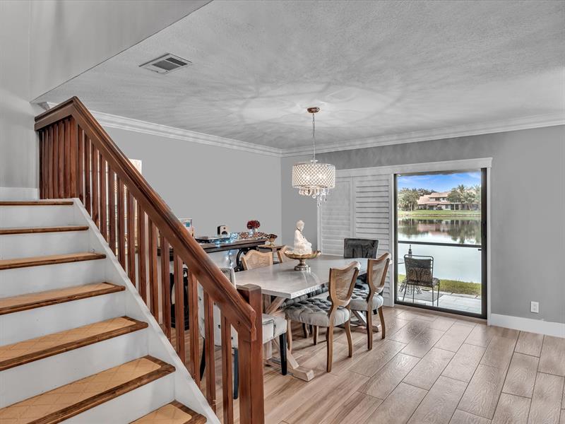 Image 12 of 49 For 9122 Vineyard Lake Dr.  9122