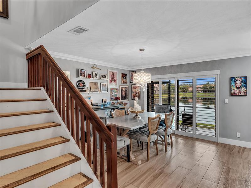 Image 21 of 49 For 9122 Vineyard Lake Dr.  9122
