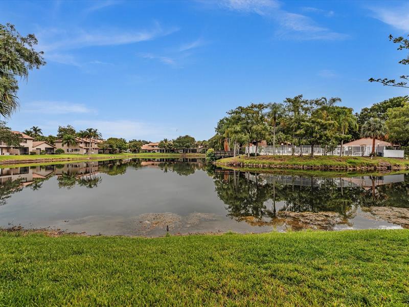 Image 25 of 49 For 9122 Vineyard Lake Dr.  9122