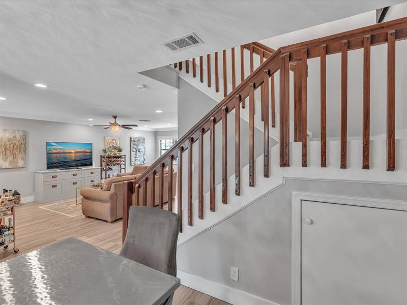 Image 30 of 49 For 9122 Vineyard Lake Dr.  9122