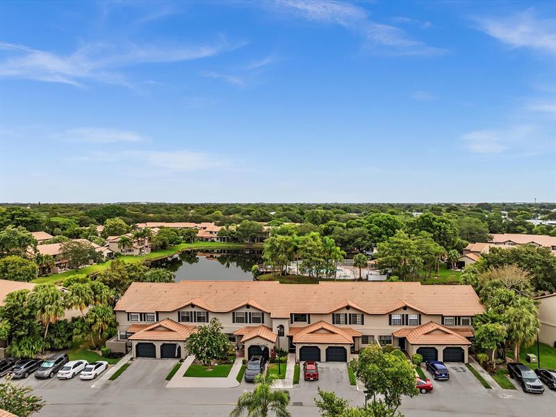 Image 46 of 49 For 9122 Vineyard Lake Dr.  9122