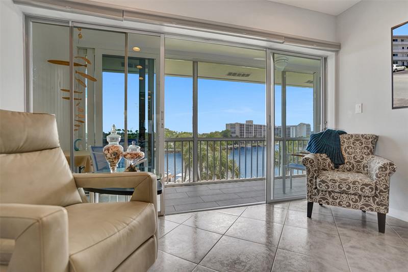 Image 10 of 61 For 105 19th Ave  452