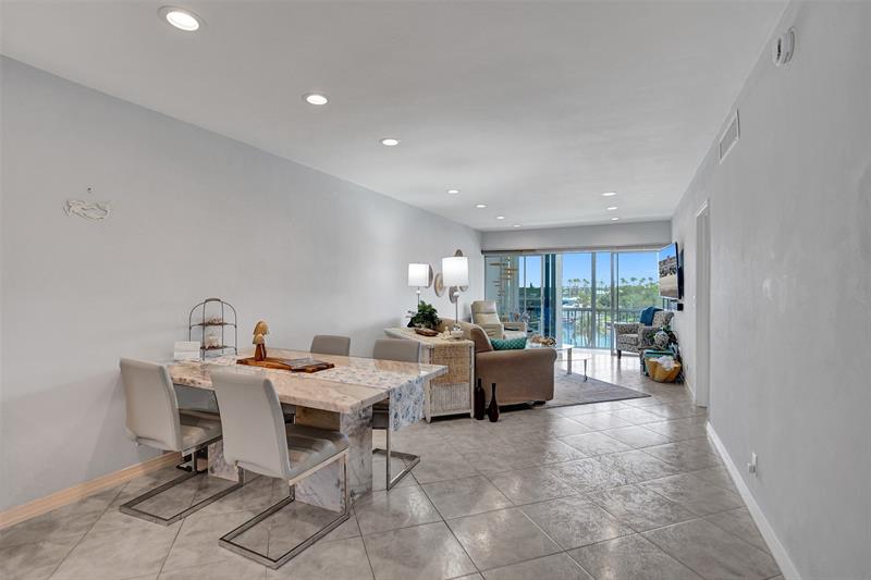Image 12 of 61 For 105 19th Ave  452