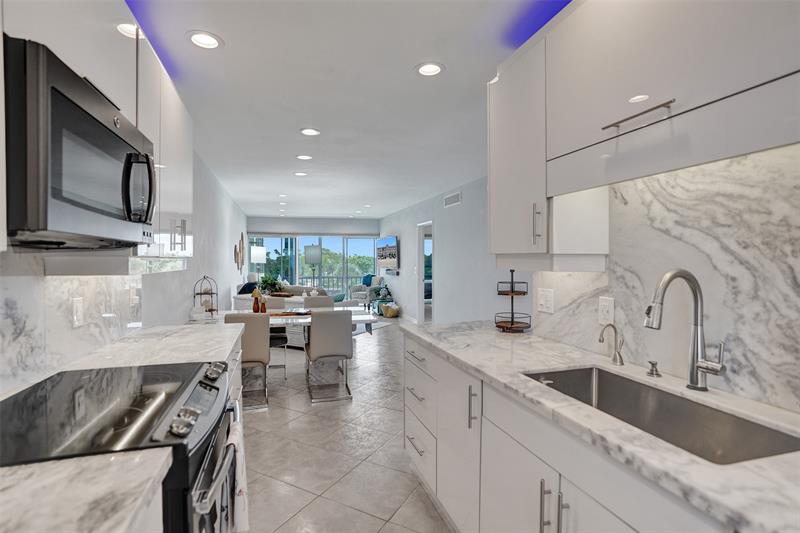 Image 49 of 61 For 105 19th Ave  452