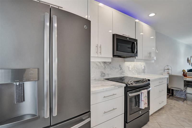 Image 50 of 61 For 105 19th Ave  452