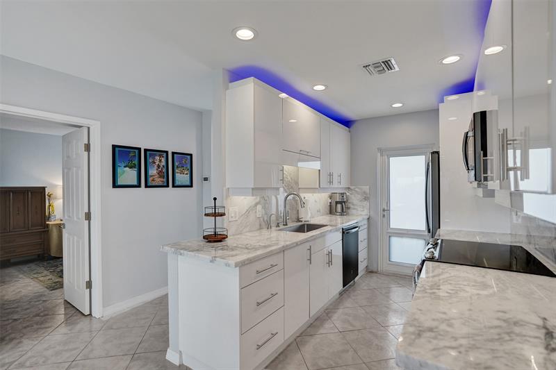 Image 51 of 61 For 105 19th Ave  452