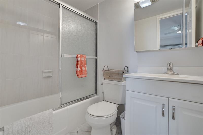 Image 60 of 61 For 105 19th Ave  452