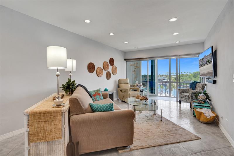 Image 9 of 61 For 105 19th Ave  452