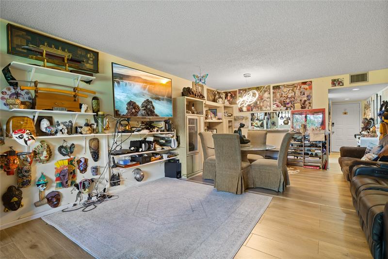 Image 10 of 38 For 800 125th Way  202