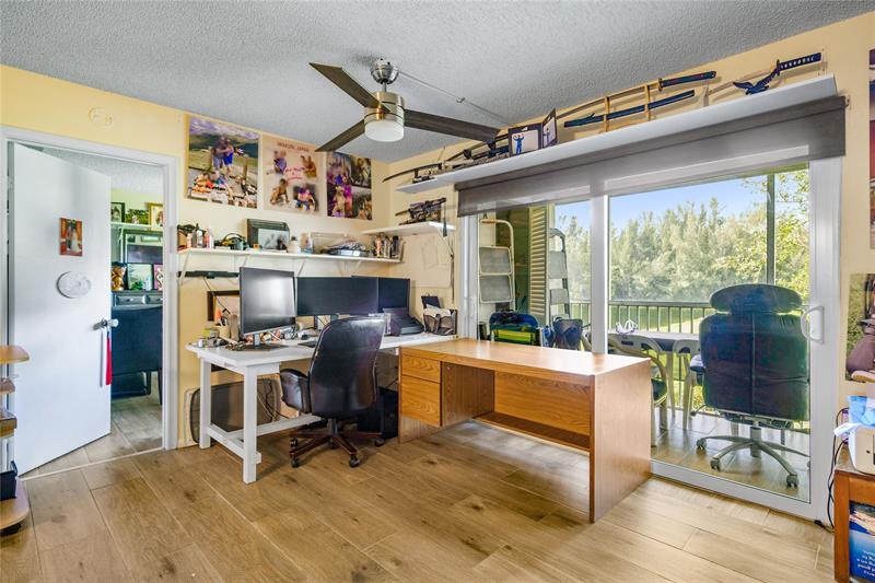 Image 14 of 38 For 800 125th Way  202