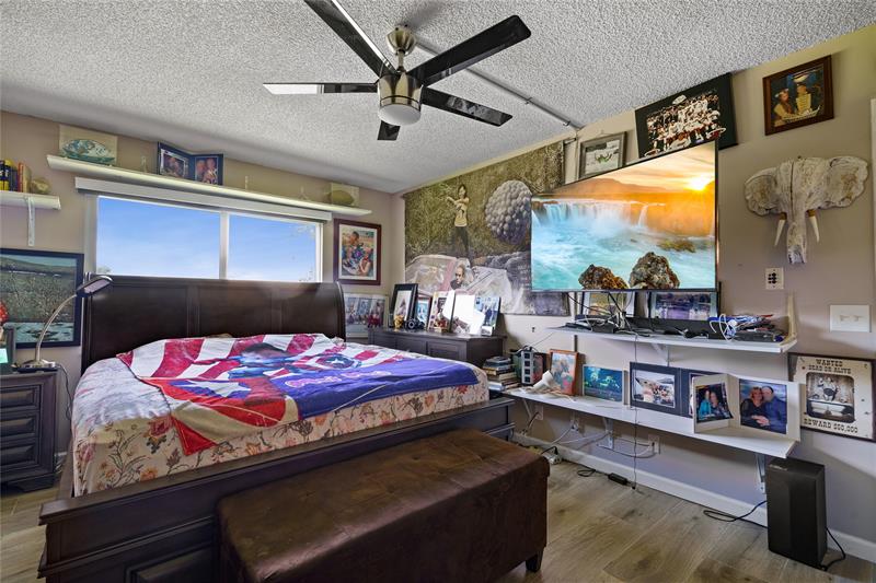 Image 22 of 38 For 800 125th Way  202