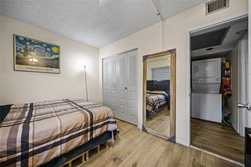 Image 26 of 38 For 800 125th Way  202