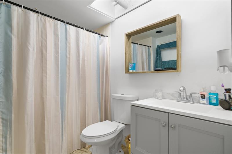 Image 28 of 38 For 800 125th Way  202