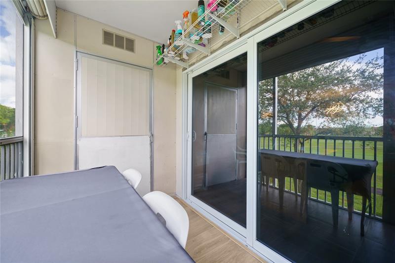 Image 31 of 38 For 800 125th Way  202
