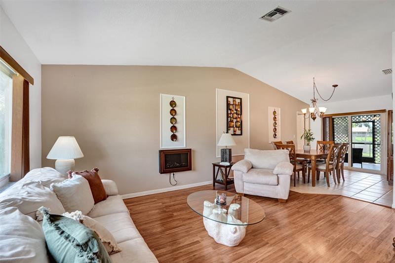 Image 10 of 70 For 7629 Sunflower Dr