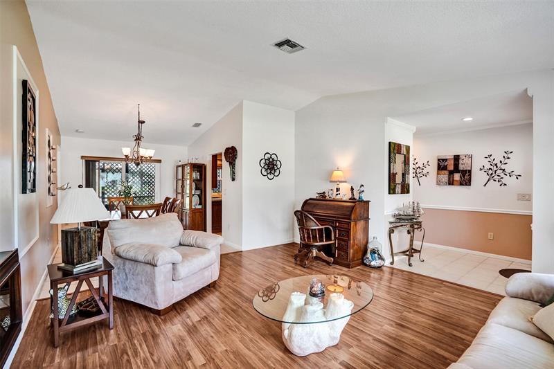 Image 11 of 70 For 7629 Sunflower Dr