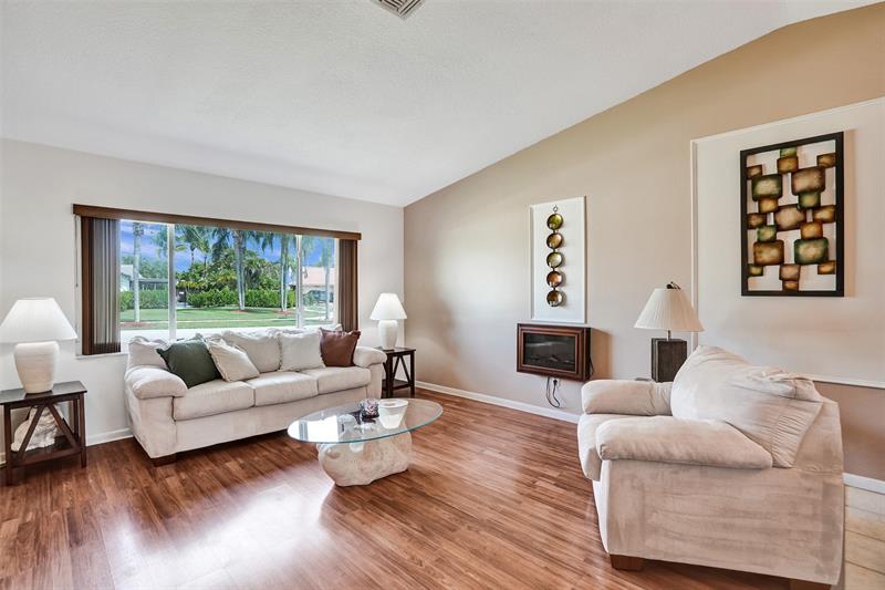 Image 13 of 70 For 7629 Sunflower Dr