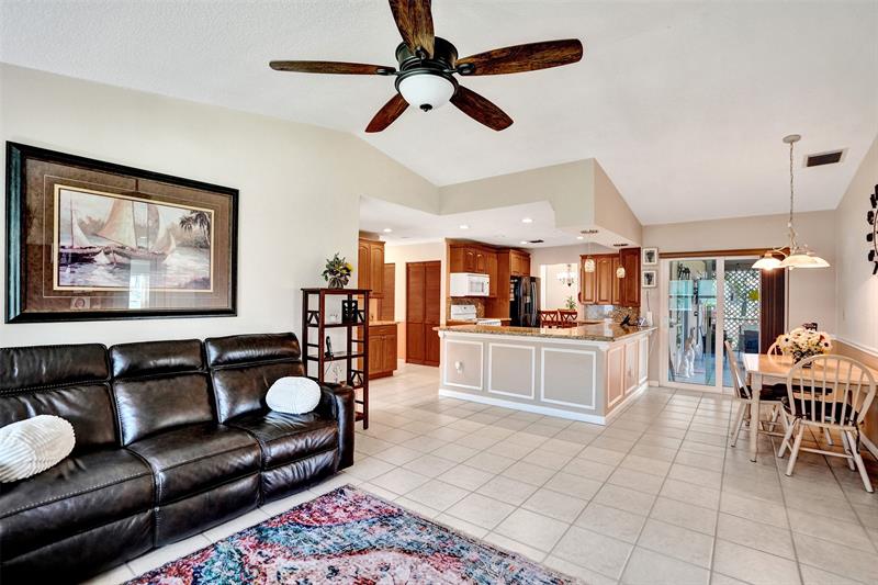Image 32 of 70 For 7629 Sunflower Dr