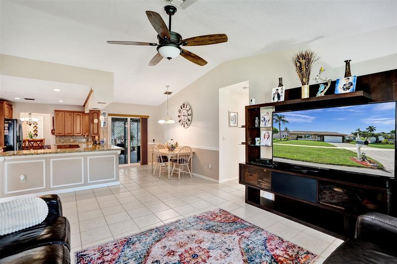 Image 33 of 70 For 7629 Sunflower Dr