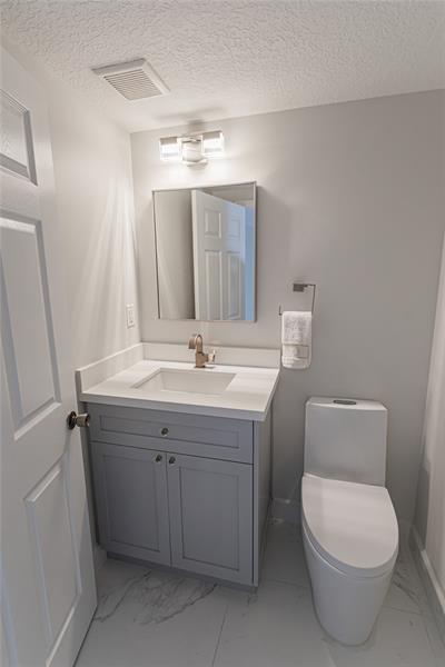Image 17 of 48 For 14387 9th Ct  0