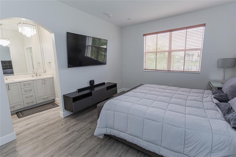 Image 34 of 48 For 14387 9th Ct  0