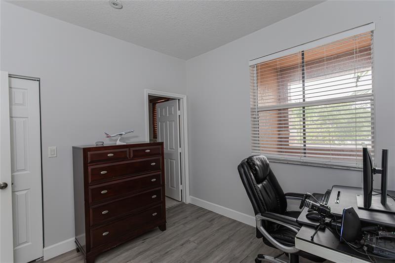 Image 36 of 48 For 14387 9th Ct  0
