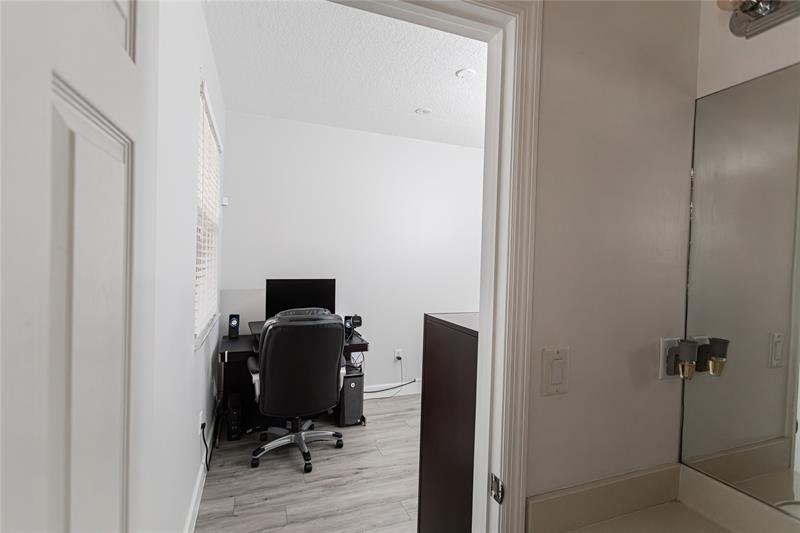 Image 39 of 48 For 14387 9th Ct  0