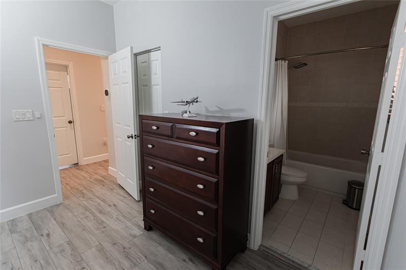 Image 42 of 48 For 14387 9th Ct  0