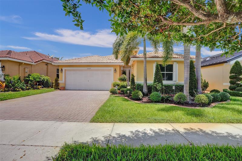 Details for 13129 32nd St, Miramar, FL 33027