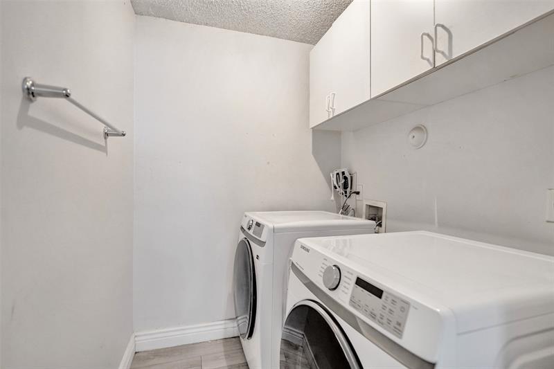 Image 23 of 38 For 13129 32nd St