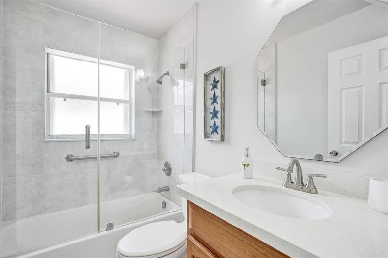 Image 31 of 38 For 13129 32nd St