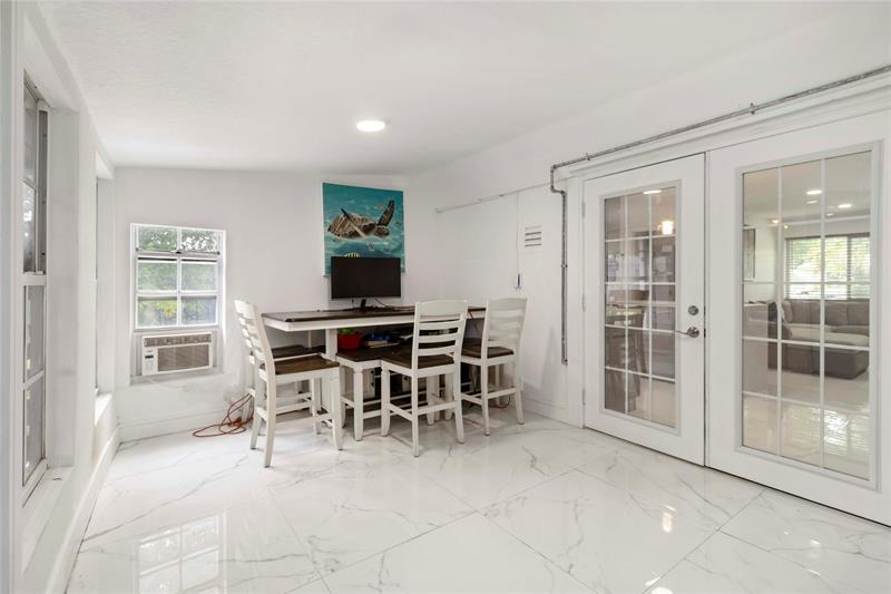 Image 12 of 47 For 5601 38th St