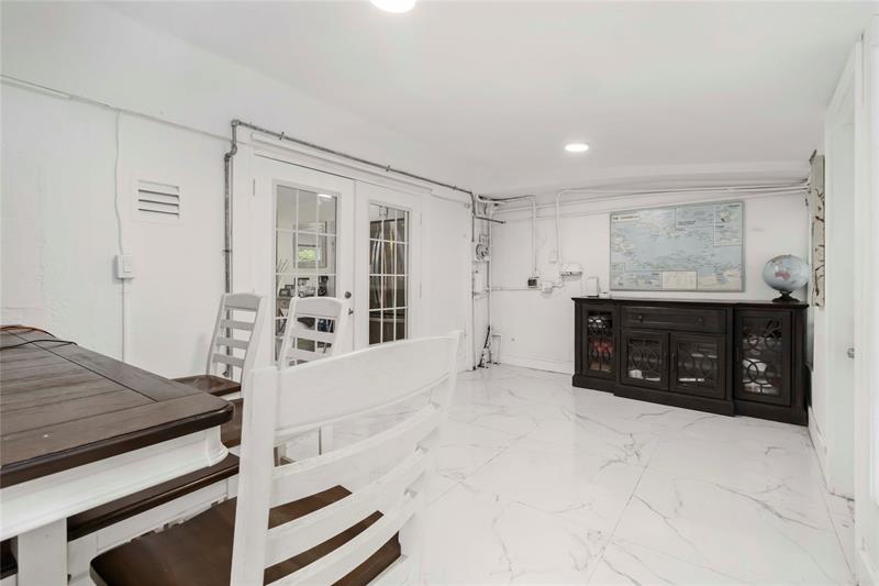 Image 13 of 47 For 5601 38th St