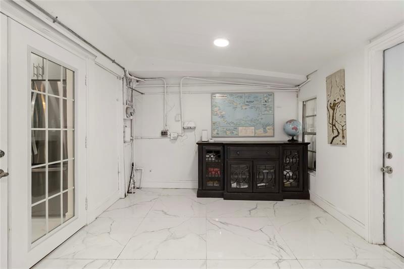 Image 14 of 47 For 5601 38th St