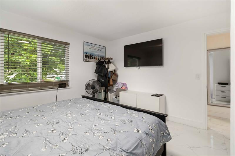 Image 22 of 47 For 5601 38th St