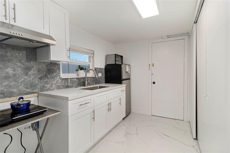Image 26 of 47 For 5601 38th St