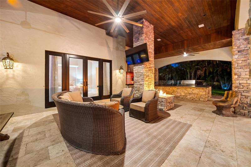 Image 12 of 96 For 7544 47th Dr
