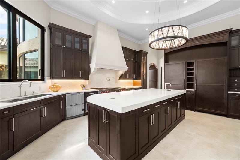 Image 18 of 96 For 7544 47th Dr