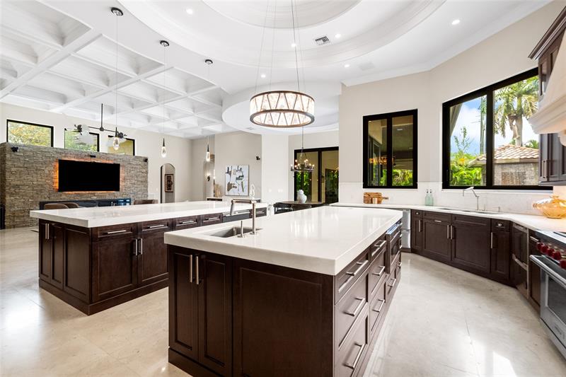 Image 19 of 96 For 7544 47th Dr