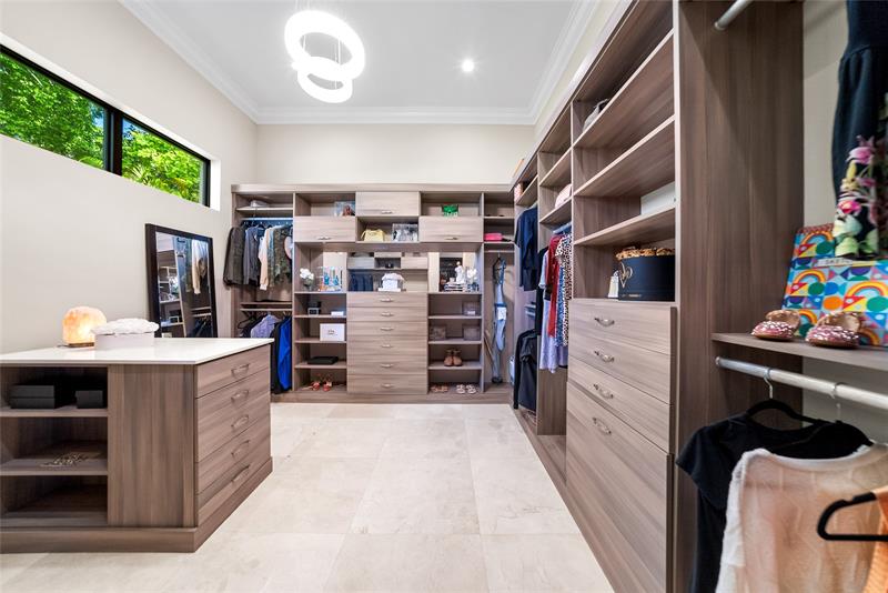 Image 32 of 96 For 7544 47th Dr