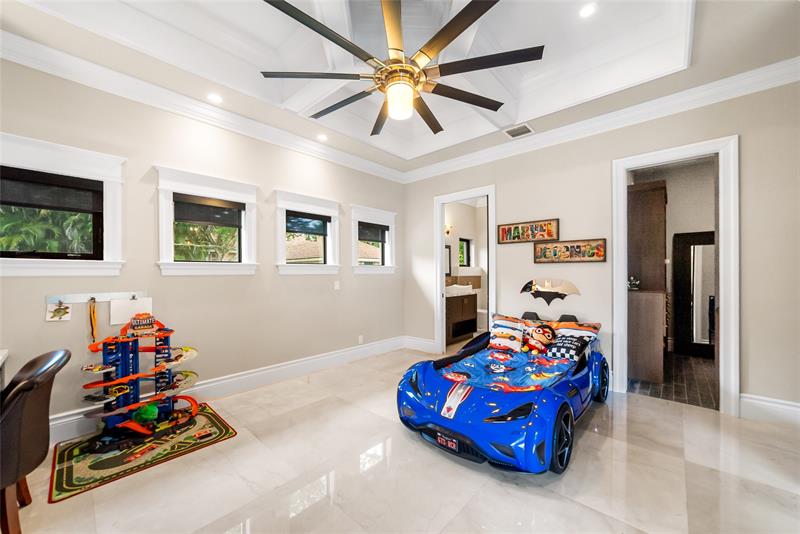 Image 42 of 96 For 7544 47th Dr