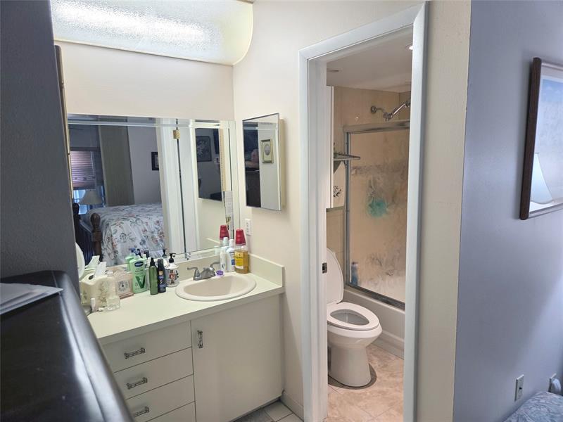 Image 13 of 21 For 6700 Royal Palm Blvd  102d